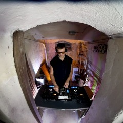 HARD TECHNO SET in an Old German Basement
