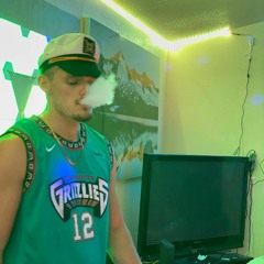 DJ Lvne Live at the Jungle