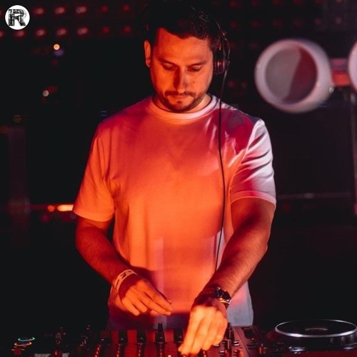 Raw Material Podcast #233 by Oscar Sanchez