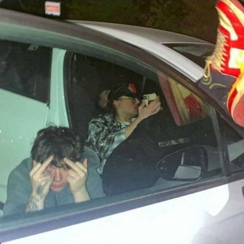 qimp - SCH1Z0(intro) <p.goaty>