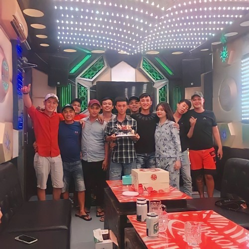Địt mẹ ừ