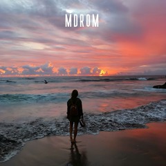 playing night melodic deep house mix at home (Yulia Niko, Salski, Escenda, ASHER SWISSA, KRUDO)