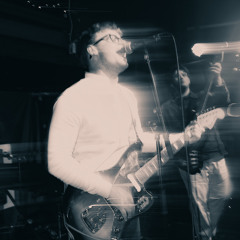 Dancing In The Dark - Treacle Live Session