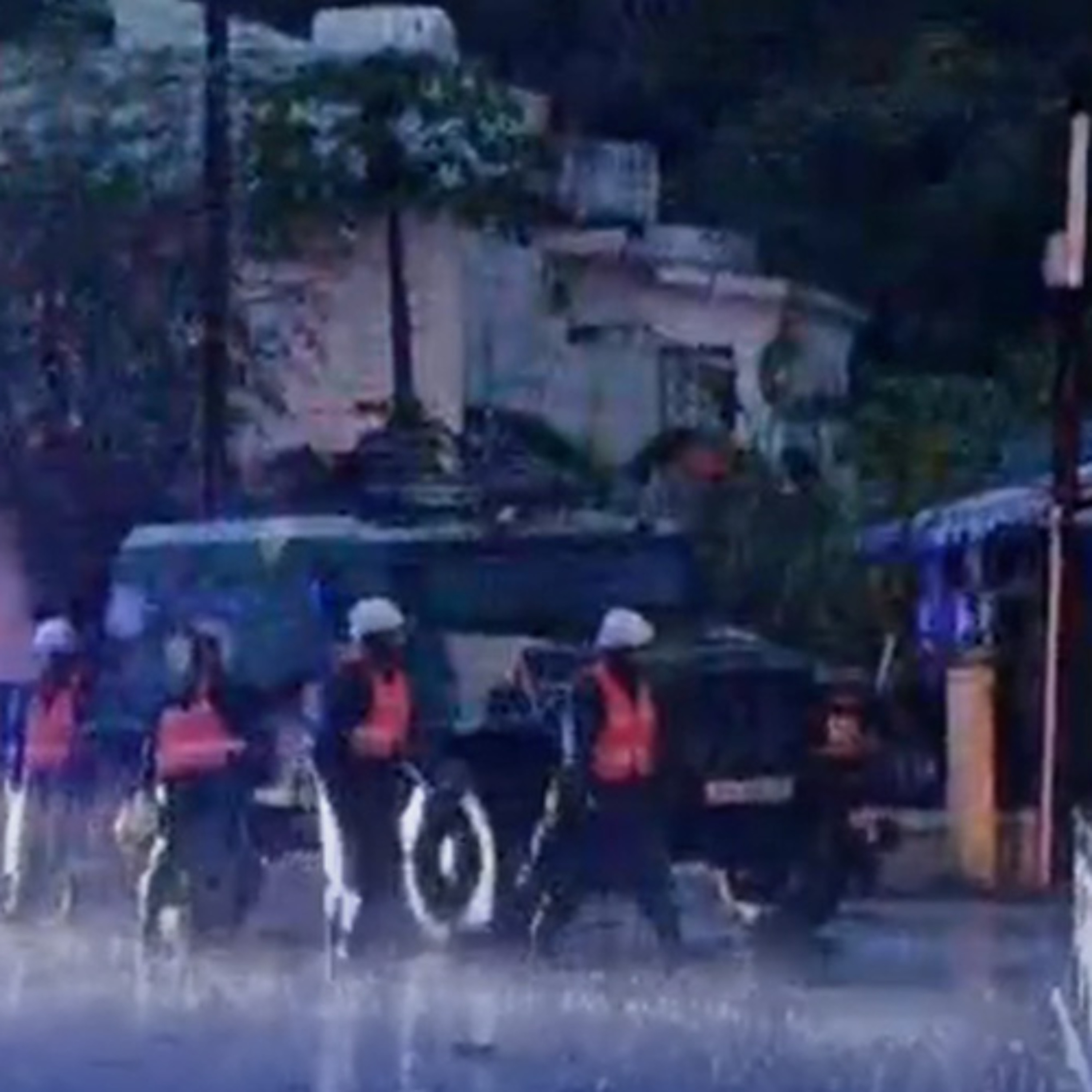 Rodrigues sous les eaux : plus de 70 appels d’urgence enregistrés…le REOC passe au niveau 3 episode artwork