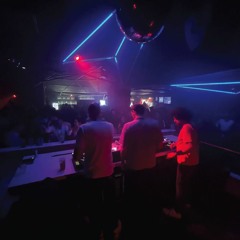 Warm up LFM @ Badaboum w/ Alec Falconer & Wendy