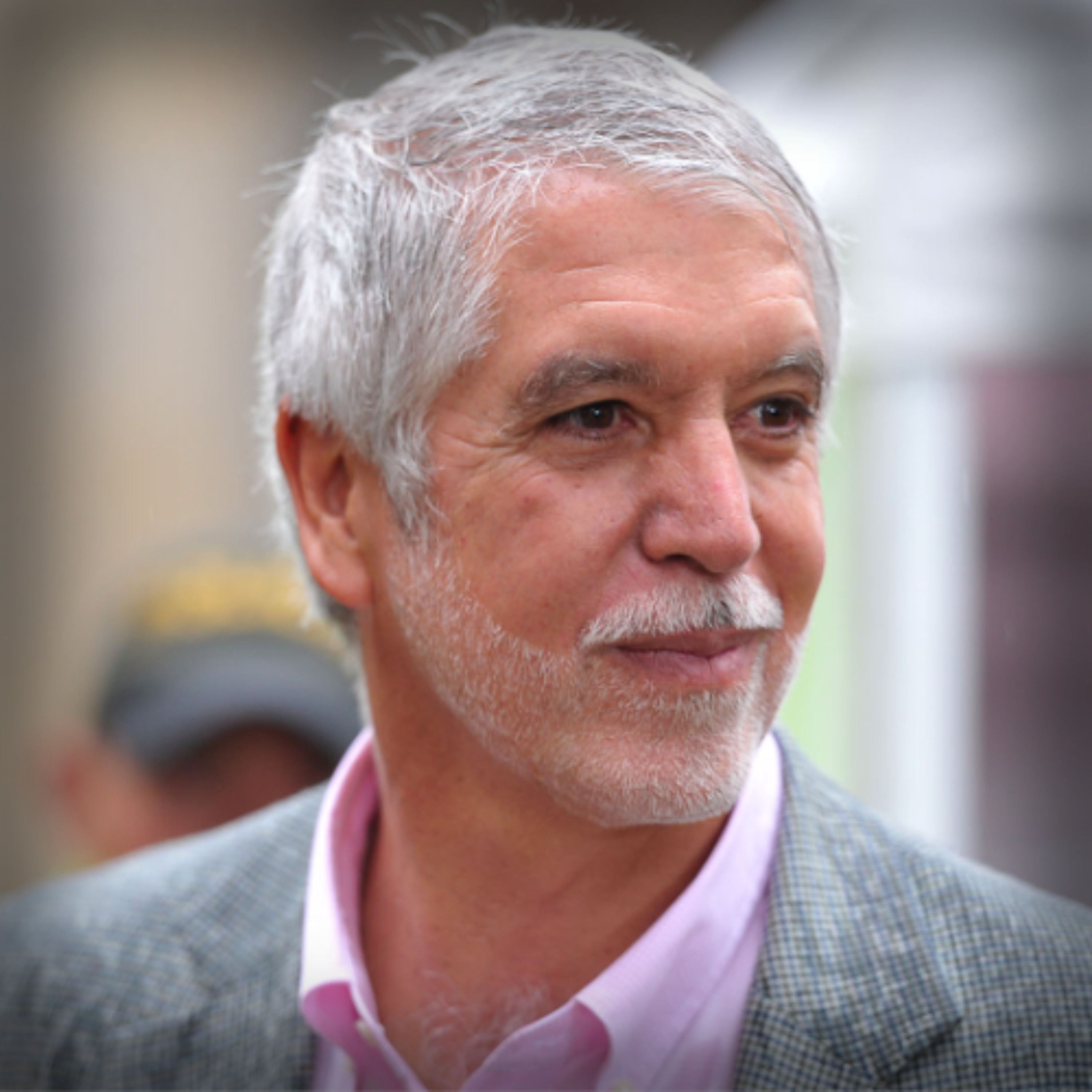 Enrique Peñalosa, el hombre que no se rinde episode artwork