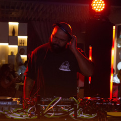 Arialdo AP - MIX 003 Warm-Up Daniel Orpi X Cosmic Vision