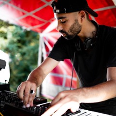 Yannick Weineck LIVE @ Mauerpark | 30.04.2025