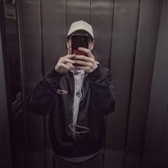 At The Studio / House & Minimal