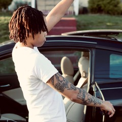 Mackii - Back on The Moon