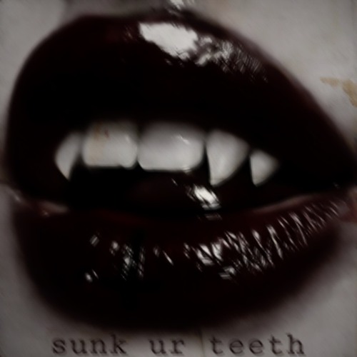 sunk ur teeth :(
