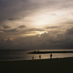 A moment of shore dusk