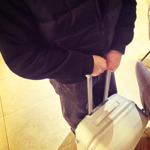 Өзіңізден әдемі минет Моншада жалаңаш жүрген жас жігіттер