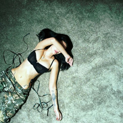 Julia Wolf - In My Room (Dystori Remix)