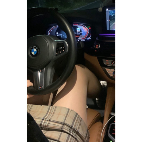 지나가는 할머니 양팔 뻗고 쌍엄지 날리는 밤바리 믹셋