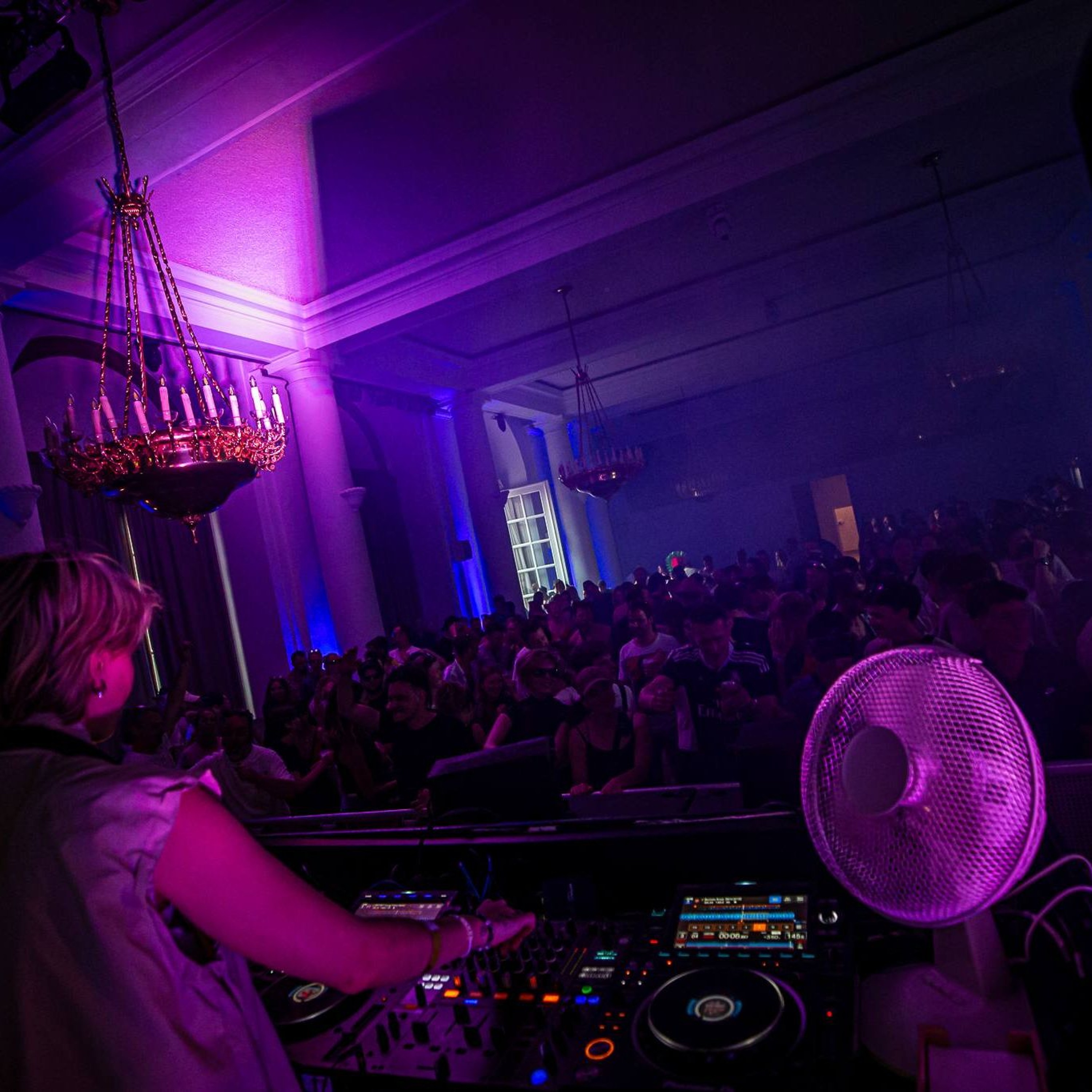 Helena Lauwaert @ 15 Years Thé Dansant Manga (Africa Palace) episode artwork
