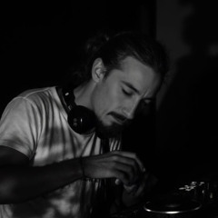Dan.E - The Shadows Contain Light