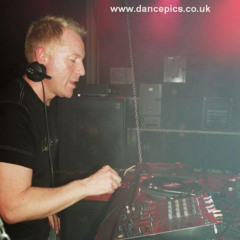 Les Hemstock 1 hour Mix (Broadcast on DJ Source Radio in July 2004)