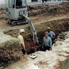 1995 - Deux réverbères et un trou