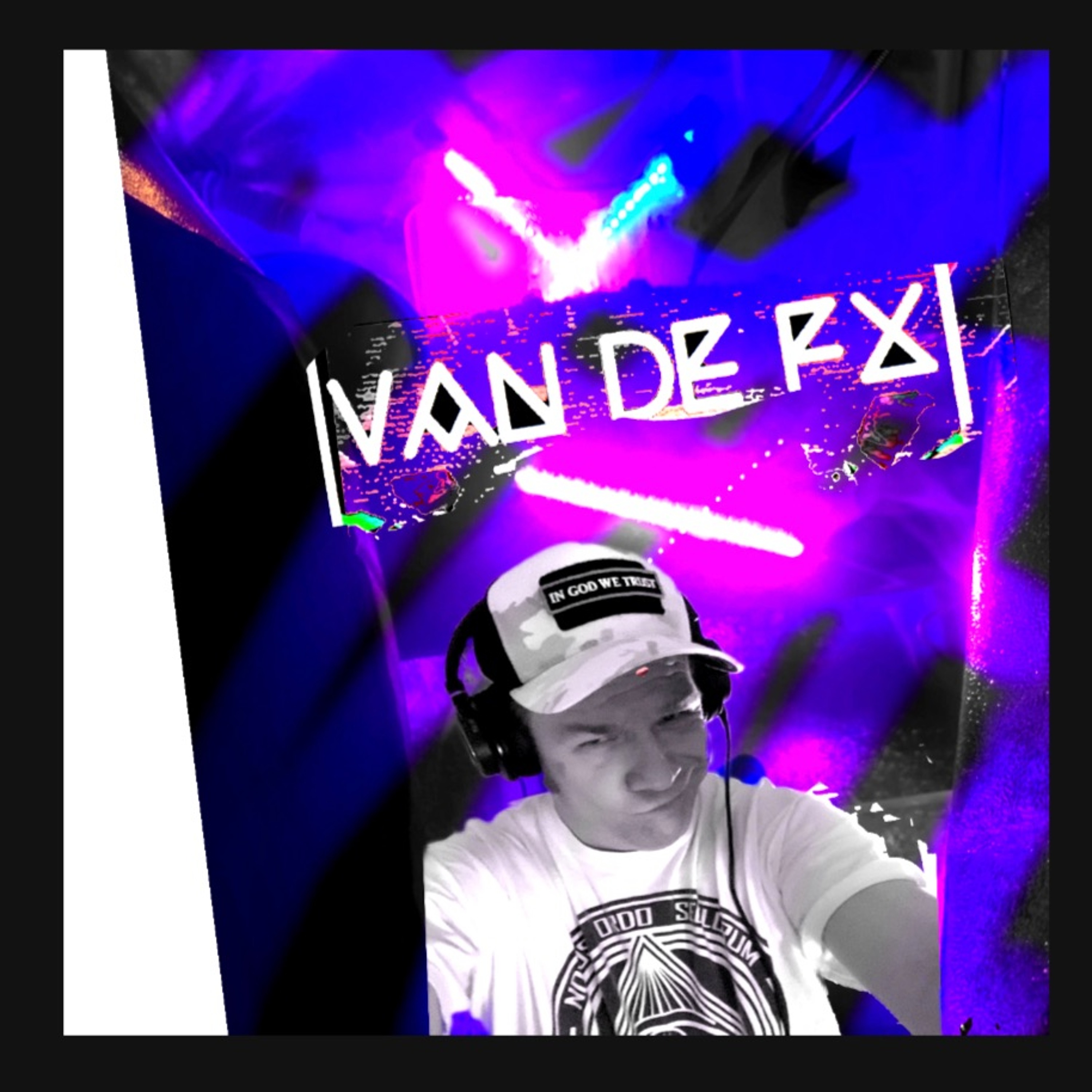 So Nebenbei Spelen Wa Legen Wir Das Ei Van De FX  Live Played As Techno Live Plsayed Laugh .WAV episode artwork