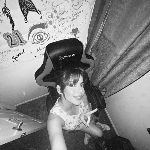 Gabby Silver ♡ - Someone To Lean On