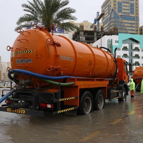 What caused the heavy rain in the UAE and how does cloud seeding work with NCM UAE (18.4.24)