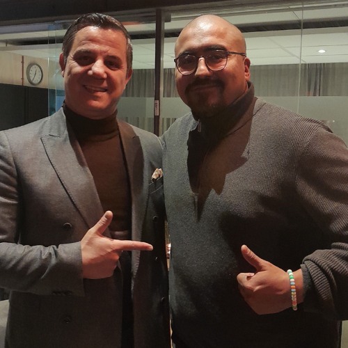 "Hopp är en jätteliten viskning som säger till dig "inte än, res dig upp" - Salah Haghgo