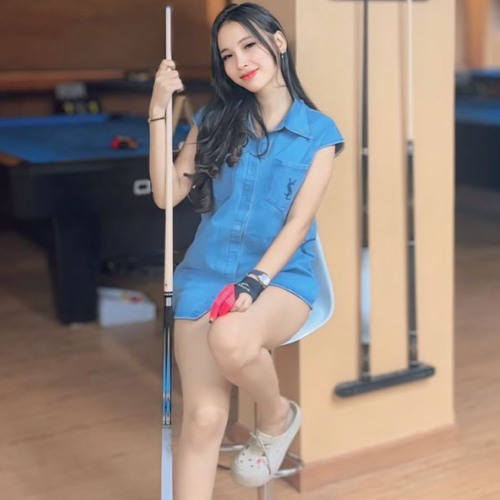 # AKU YANG BIKIN KAMU SEMANGAT DIA YANG BIKIN KAMU BERKERINGAT X MISS DINA GINTING FROM DJ VIKI