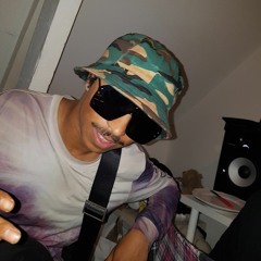 Insta Remix Ft. Quinna, Yung Static & BOOM Prod. By Quinna