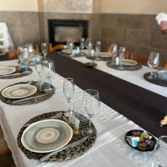 VIVE LAS COMIDAS CON AMIGOS Y FAMILIA JUNTO AL FUEGO DEL RESTAURANTE CERVECERÍA FANI EN LA MURADA