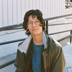 Morgan Võ, "the monger and his wife were walking"