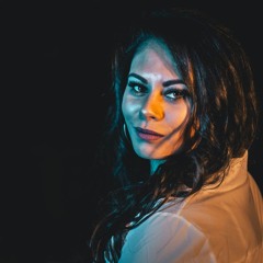 Niomi Shereen Labyrinth