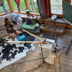 Pebbles in the raw. Didgeridoo