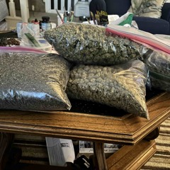 she’s tuff (tatethecreator)