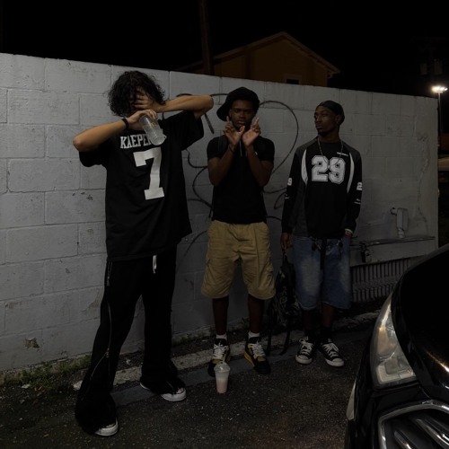 SEEINTHREES-TAKEAPIC
