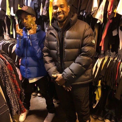 ‎