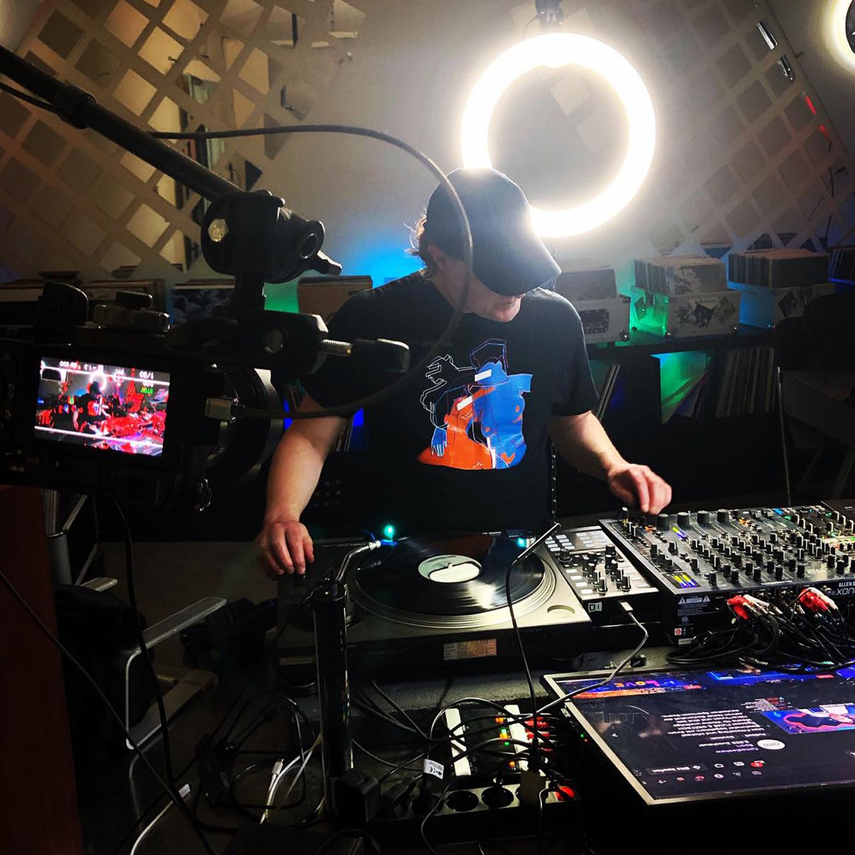 Owain K : The 'Shine A Light On' Mix