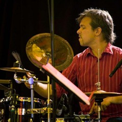 06 Spår I Gräset