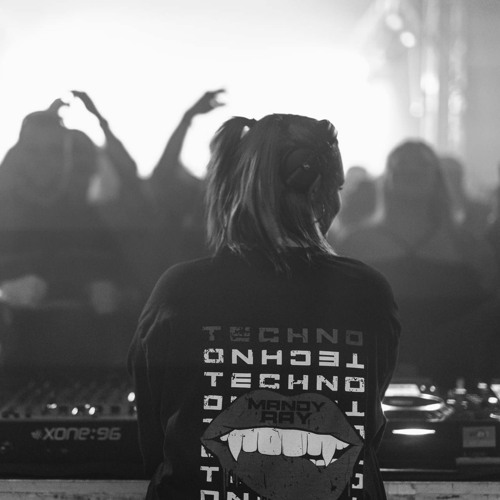 Back in time with ACID Techno