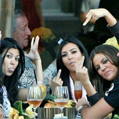 * ǝsnɟ ʎq pǝɔnpoɹd ɹǝqɯǝʇdǝs