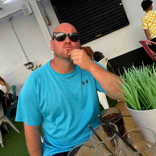 mix39 tech 🏠   james hype 2 james bond.who does this??? G does this.!! listen cha🎶 👂