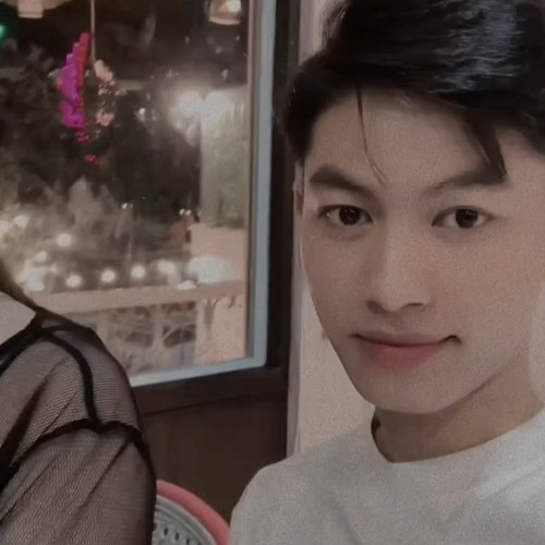 Stream Em Đéo Thuộc Về Ai by Quoc Tran Listen online for free on