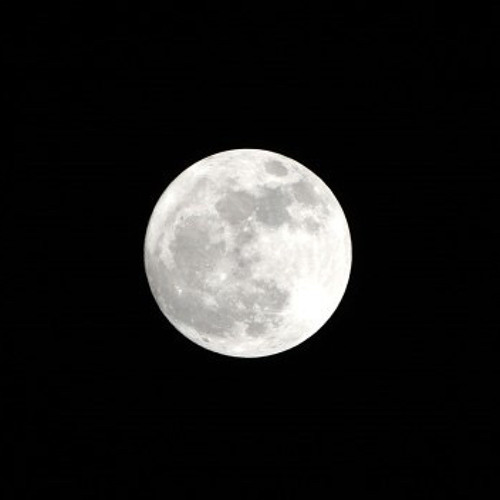 Full Moon (Feat. EEjE)