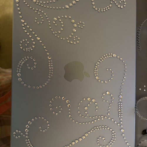 PHNTMZN - hollow hearts (prod. phntmzn bR)