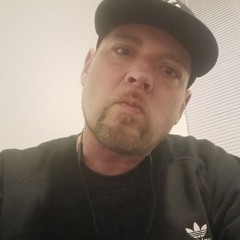 Reff Treaky - Reff Treaky - Piston Man.m4a