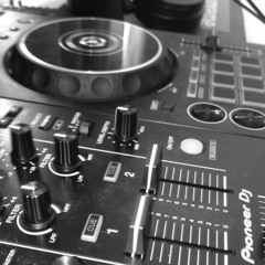 Lockdown Mini Mix - Tech House