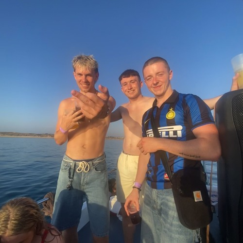 Summer grooves🕺