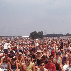 Party People (The VIP Room Is Full ) (Birthday set live)Photo Glastonbury 92