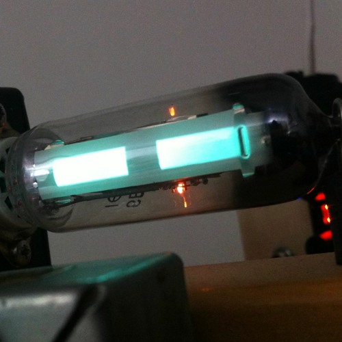 Sound of Modulated Light From Old "Magic Eye" Tube... (Optical Sound Experiment)