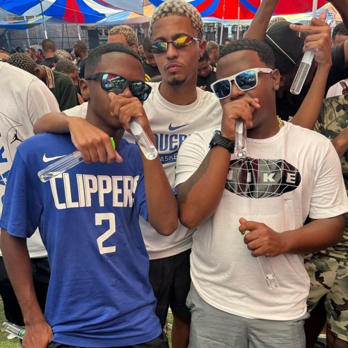 FILHA CHORA E MAE NAO OUVE m4a